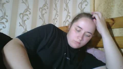 skyressie333 online show from July 13, 7:06 pm