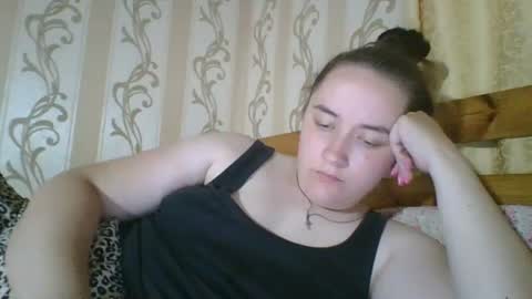 skyressie333 online show from July 10, 6:34 pm