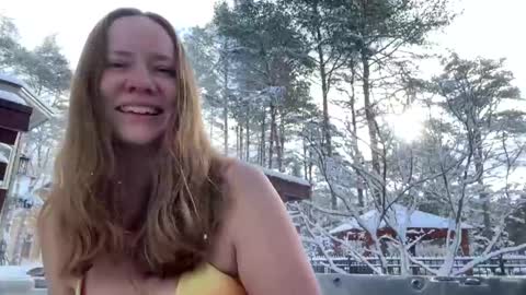 Snapshot of skywinters chatting on January 2, 3:29 pm Sky Winters online show from January 2, 3:29 pm
