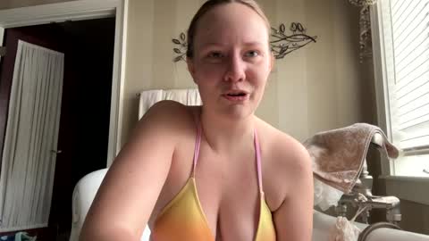 Snapshot of skywinters chatting on February 2, 3:17 pm Sky Winters online show from February 2, 3:17 pm