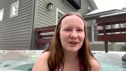 Snapshot of skywinters chatting on January 3, 3:33 pm Sky Winters online show from January 3, 3:33 pm