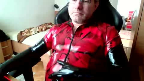 slatexss online show from April 20, 7:44 am