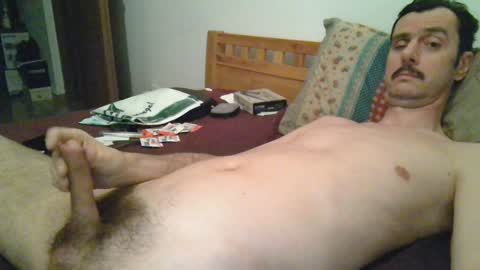 Snapshot of slim38 chatting on January 1, 9:41 pm Alin online show from January 1, 9:41 pm