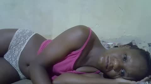 Snapshot of slim_girl3 chatting on February 25, 11:59 pm slim_girl3 online show from February 25, 11:59 pm