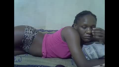 Snapshot of slim_girl3 chatting on February 24, 9:41 pm slim_girl3 online show from February 24, 9:41 pm