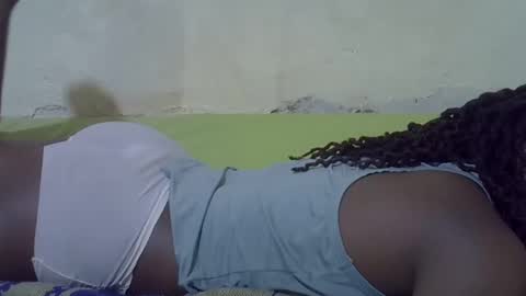 Snapshot of slim_girl3 chatting on March 5, 10:00 am slim_girl3 online show from March 5, 10:00 am