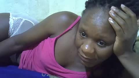 Snapshot of slim_girl3 chatting on March 7, 1:40 pm slim_girl3 online show from March 7, 1:40 pm