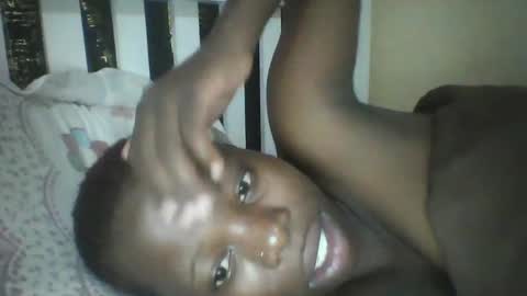 Snapshot of slim_petite_ebony chatting on December 25, 12:59 am slim_petite_ebony online show from December 25, 12:59 am