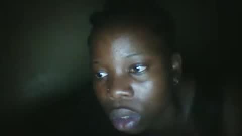 Snapshot of slim_petite_ebony chatting on September 25, 12:17 am slim_petite_ebony online show from September 25, 12:17 am