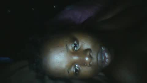 Snapshot of slim_petite_ebony chatting on October 16, 8:29 pm slim_petite_ebony online show from October 16, 8:29 pm