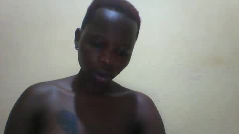 Snapshot of slim_petite_ebony chatting on January 14, 9:41 pm slim_petite_ebony online show from January 14, 9:41 pm