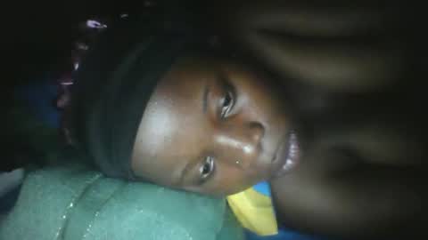 Snapshot of slim_petite_ebony chatting on September 17, 9:29 pm slim_petite_ebony online show from September 17, 9:29 pm