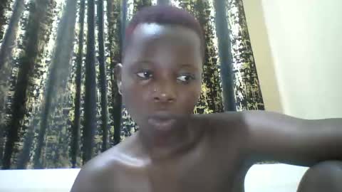 Snapshot of slim_petite_ebony chatting on January 7, 10:19 pm slim_petite_ebony online show from January 7, 10:19 pm