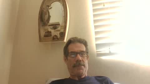 Snapshot of slimmy57 chatting on January 19, 10:28 pm slimmy57 online show from January 19, 10:28 pm