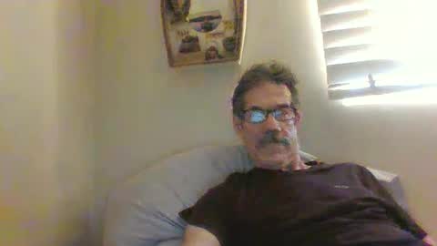 Snapshot of slimmy57 chatting on January 21, 12:25 am slimmy57 online show from January 21, 12:25 am