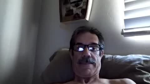 Snapshot of slimmy57 chatting on February 6, 8:34 pm slimmy57 online show from February 6, 8:34 pm