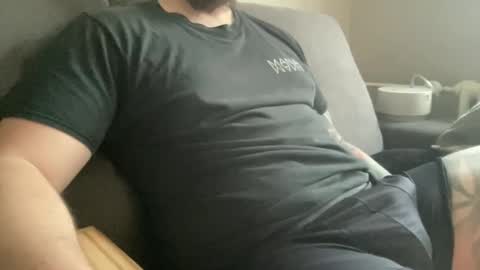 just chillin online show from November 21, 8:01 am