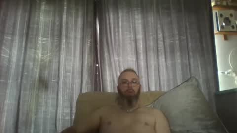 Snapshot of slutfucker20 chatting on February 23, 10:17 am slutfucker20 online show from February 23, 10:17 am