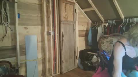 slutjennifertransxx online show from February 16, 2:53 am