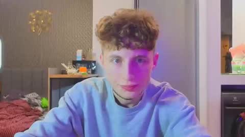 sluttsavage online show from April 22, 8:27 pm