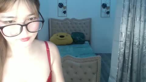 slutty_hannaxx online show from January 7, 1:21 am