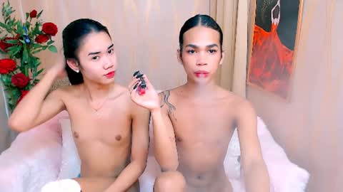 Snapshot of sluttylouise_moores chatting on February 1, 12:51 am luiseeeeee online show from February 1, 12:51 am