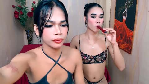 Snapshot of sluttylouise_moores chatting on January 19, 6:43 pm luiseeeeee online show from January 19, 6:43 pm