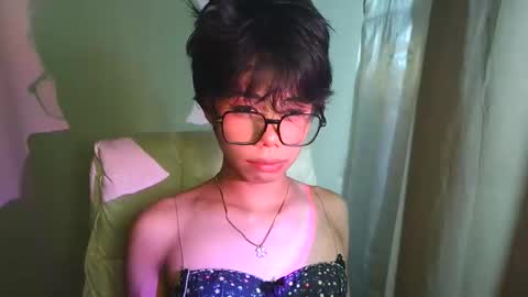 sluttypatotie online show from December 4, 5:34 pm