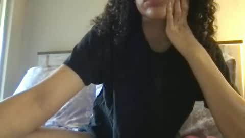 sluttywife01 online show from October 4, 12:19 am