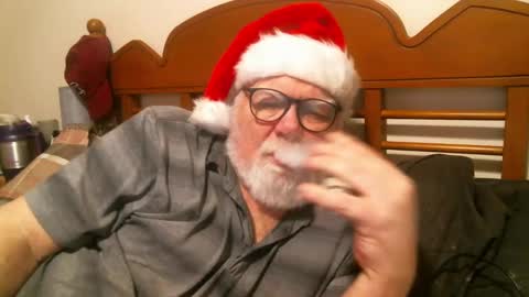 Snapshot of slydevil_sc chatting on December 5, 11:12 pm Sly online show from December 5, 11:12 pm