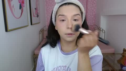 Mariana Torres online show from May 20, 1:06 pm