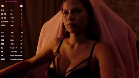 Emma online show from October 20, 7:08 pm