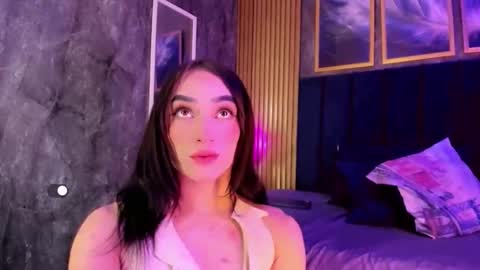 Small Hot19 online show from April 14, 9:45 am