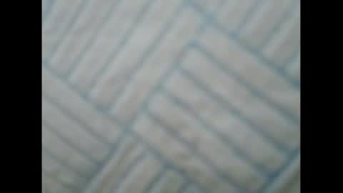 Snapshot of smallhairyuncut chatting on February 5, 1:26 am Small Hairy Uncut online show from February 5, 1:26 am
