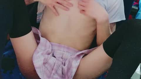 smallkoreanboi online show from May 9, 7:53 pm