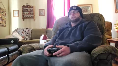 smalltownbighandsome online show from December 14, 9:10 pm