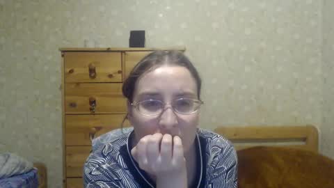 Snapshot of smart_rose chatting on February 8, 1:11 am smart_rose online show from February 8, 1:11 am
