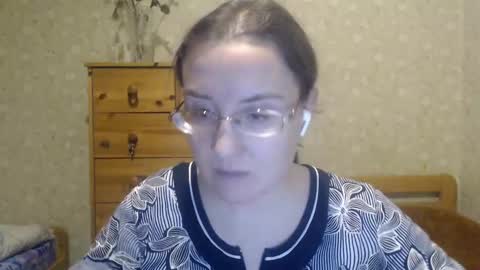 Snapshot of smart_rose chatting on February 6, 1:38 am smart_rose online show from February 6, 1:38 am