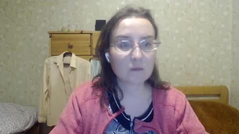 Snapshot of smart_rose chatting on March 5, 6:56 pm smart_rose online show from March 5, 6:56 pm