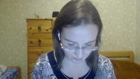 Snapshot of smart_rose chatting on February 12, 1:19 am smart_rose online show from February 12, 1:19 am