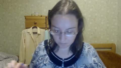 Snapshot of smart_rose chatting on March 6, 12:21 am smart_rose online show from March 6, 12:21 am