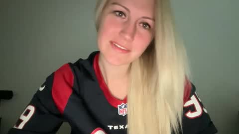 smexxii93 online show from December 1, 4:49 pm