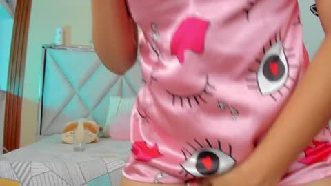 smile__1 online show from December 1, 4:32 pm