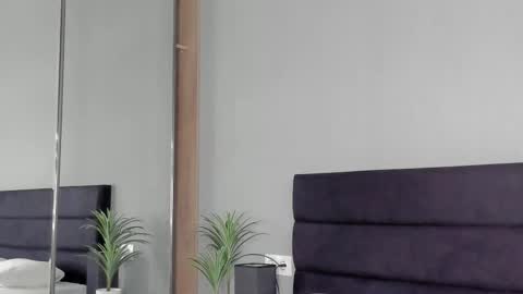 Bella online show from October 8, 9:15 am