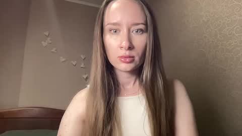 smilequeen_ online show from October 9, 6:35 pm