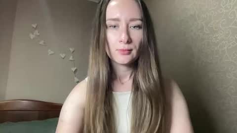 smilequeen_ online show from October 10, 7:08 pm