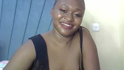 smiley_berry online show from September 24, 9:43 pm