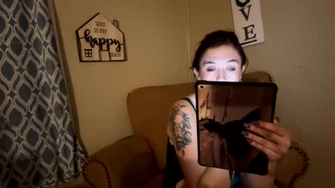 Smiley Mylie online show from December 2, 7:30 am