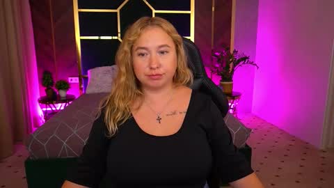 smilingladyy online show from September 17, 1:58 pm
