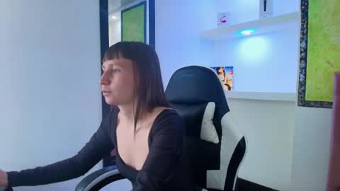 smith online show from November 18, 3:42 am